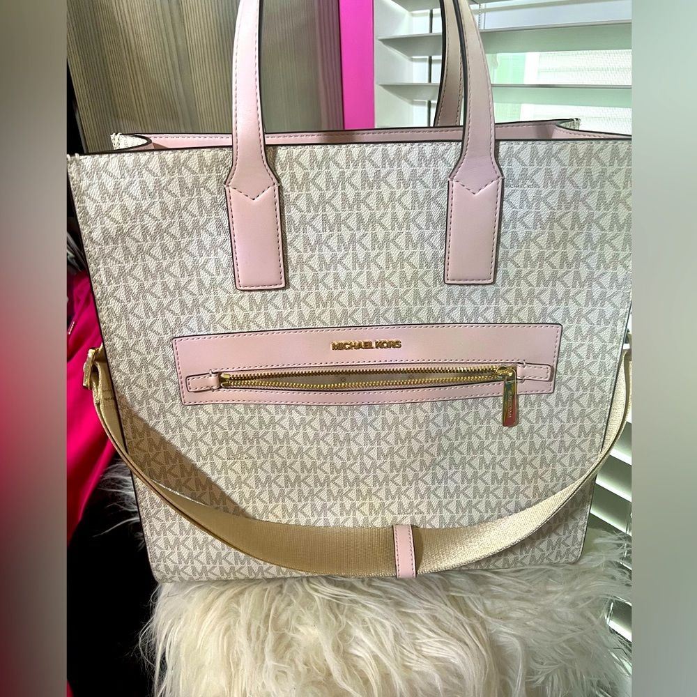 MK large signature tote!